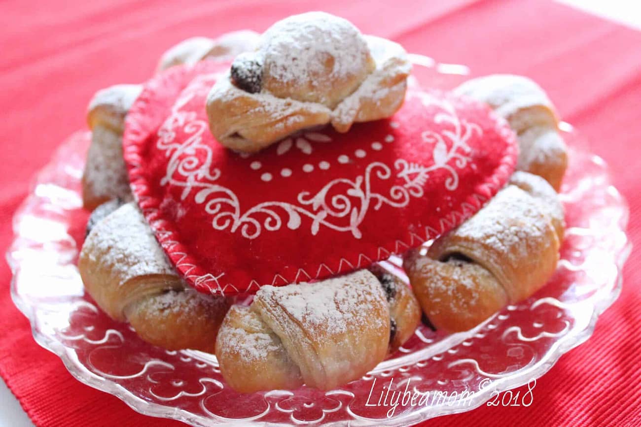 Cornettini di sfoglia alla Nutella