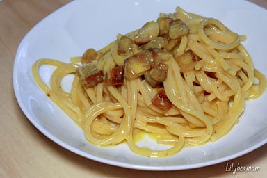 Spaghetti alla carbonara | paninisopraffini.com