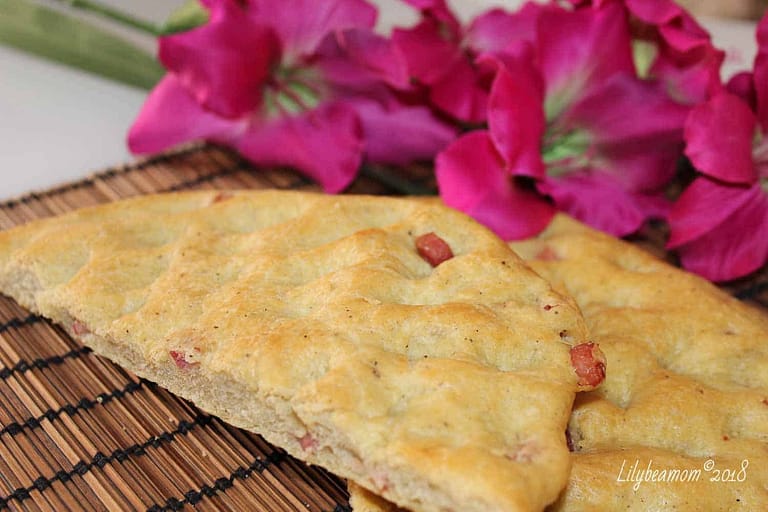 Schiacciata pepe e pancetta | paninisopraffini.com