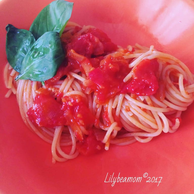 Spaghetti al pomodoro fresco e basilico